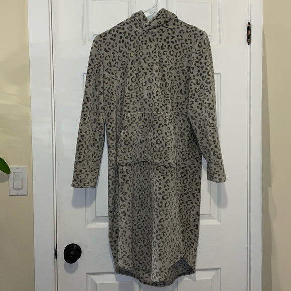 Super soft leopard fleece hoodie dress tunic - Picture 1 of 6